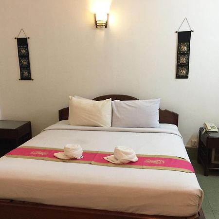 Central Night Hotel Siem Reap Exteriér fotografie