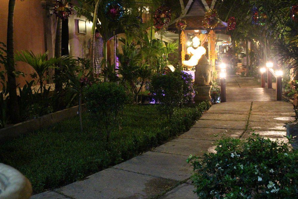 Central Night Hotel Siem Reap Exteriér fotografie