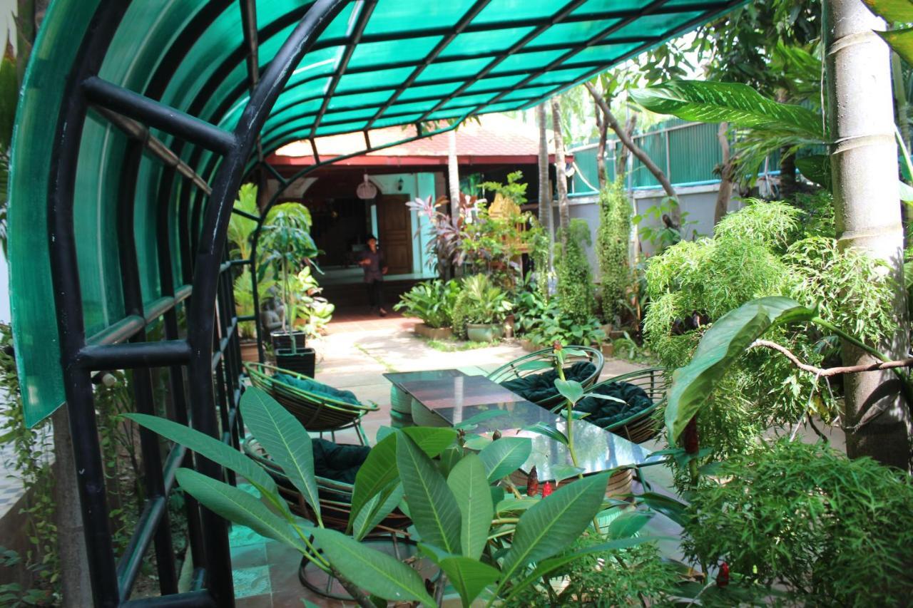 Central Night Hotel Siem Reap Exteriér fotografie