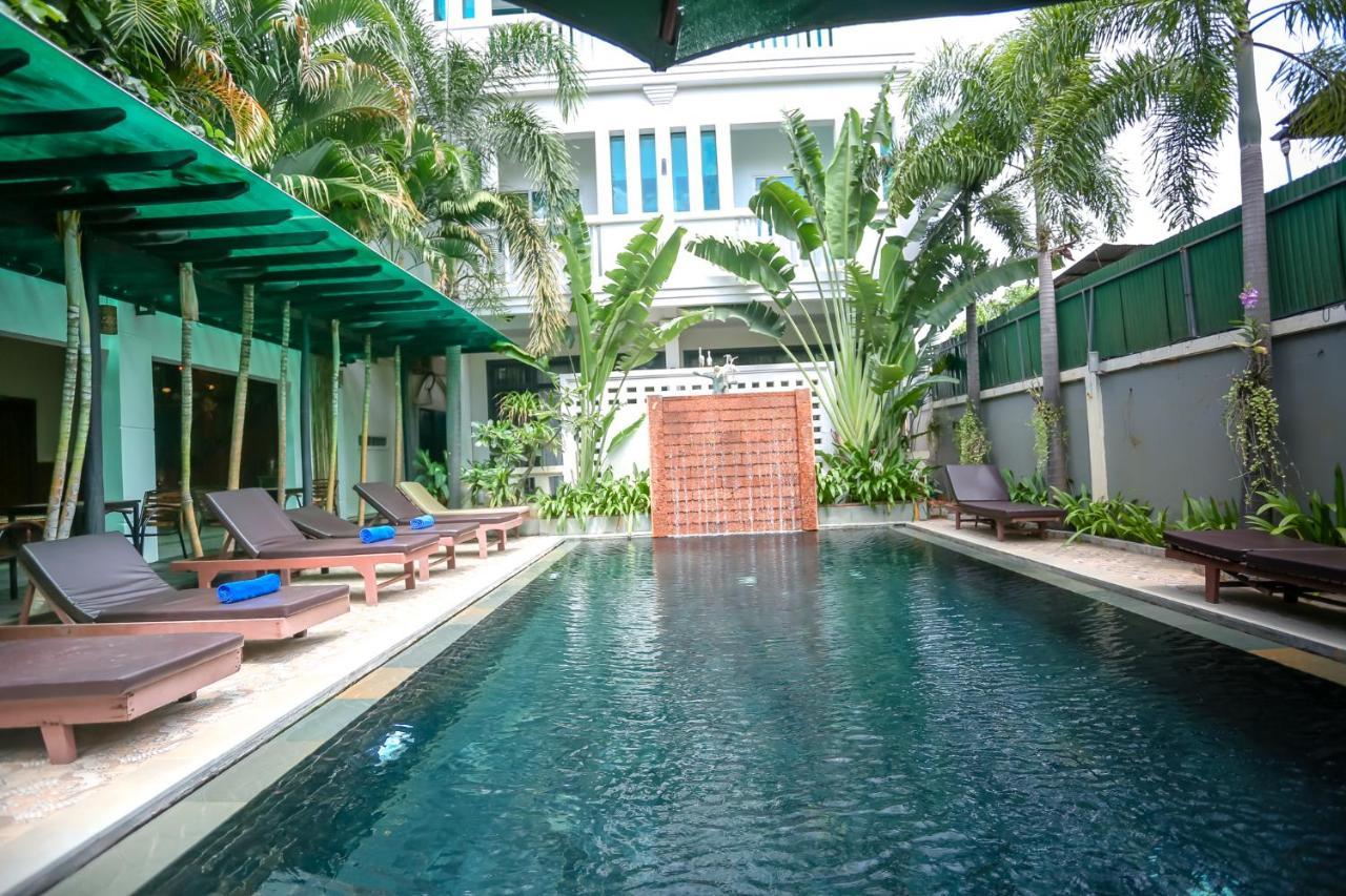 Central Night Hotel Siem Reap Exteriér fotografie
